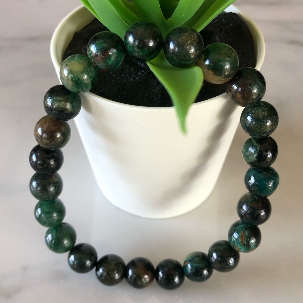 Emerald 8mm Natural Stone Beads Stretchable Bracelet - Picture 2 of 6